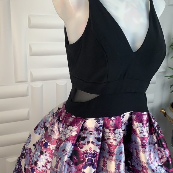 Xscape Dress - Picture 3 of 5